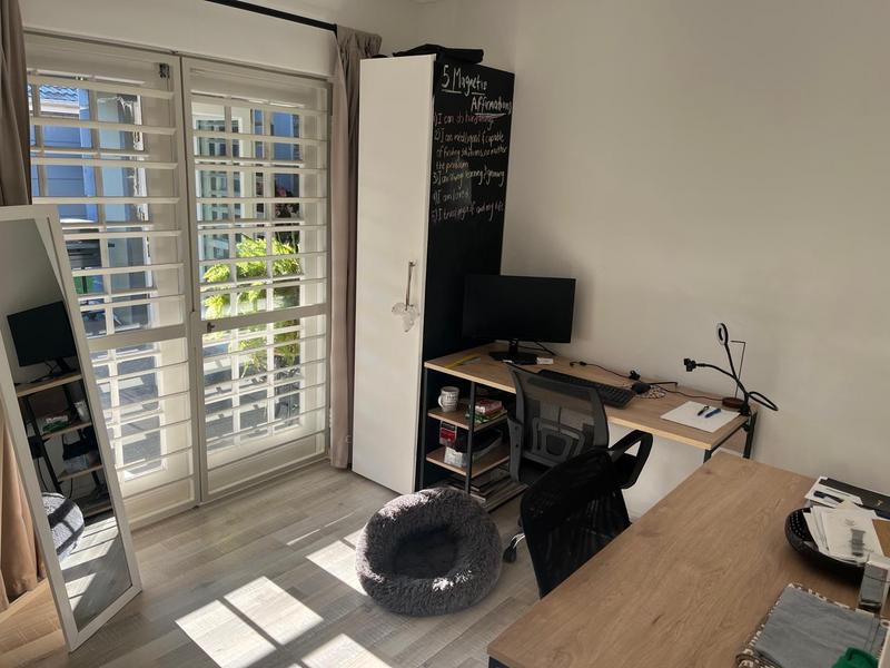 To Let 3 Bedroom Property for Rent in Uitzicht Western Cape